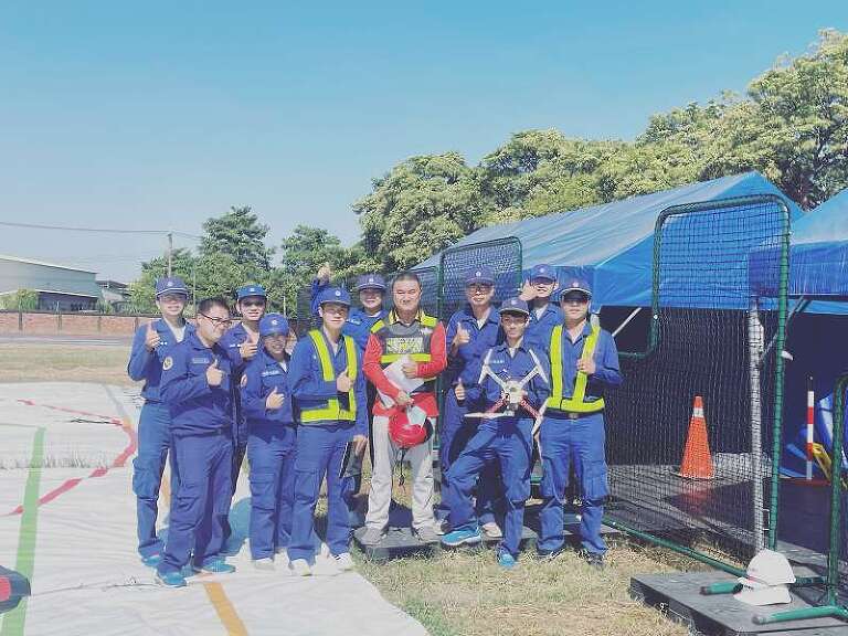 無人機考照裝學ㄧ空軍航空技術學院AADE77B8-8811-4EFD-A70E-168A9AA19F16